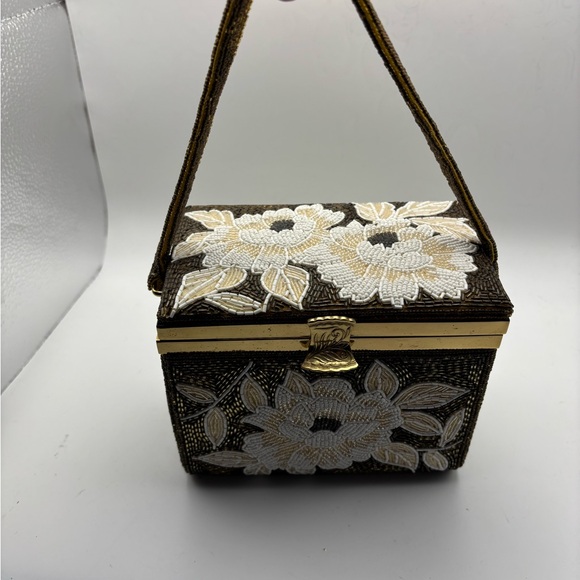 Vintage Japan Work Beaded Gold and White Floral Beaded Clutch/Box - Picture 10 of 13